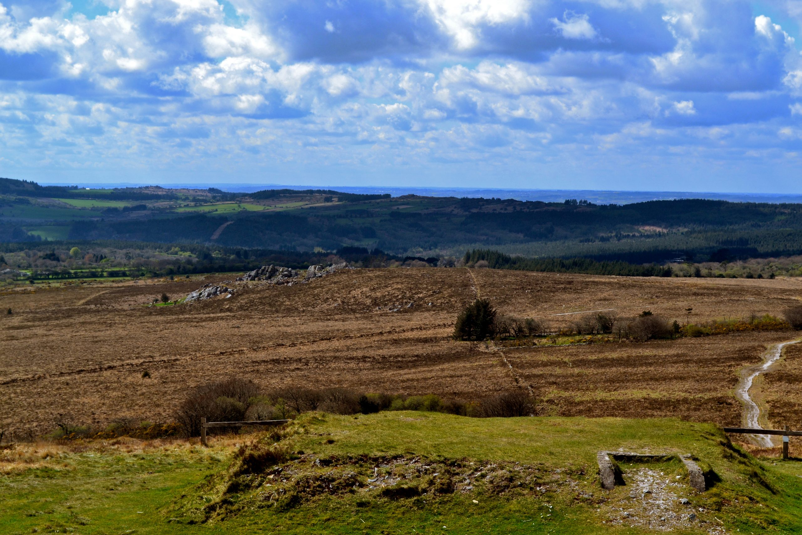 Vue de la chapelle Saint-Michel de Brasparts
